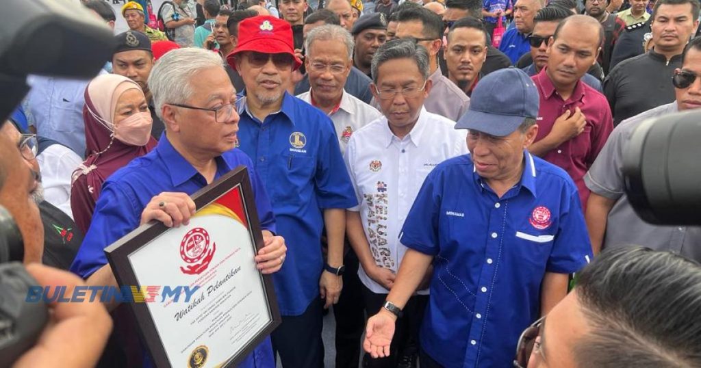 PM Jadi Penaung Gabungan Persatuan Penjaja Dan Peniaga Kecil Melayu