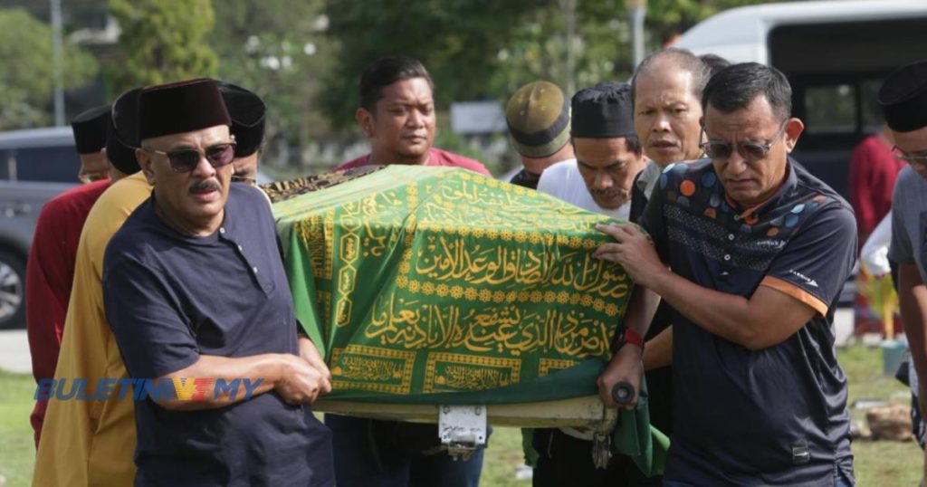 Jenazah Badrul Muhayat Selamat Dikebumikan BULETIN TV3 Malaysia