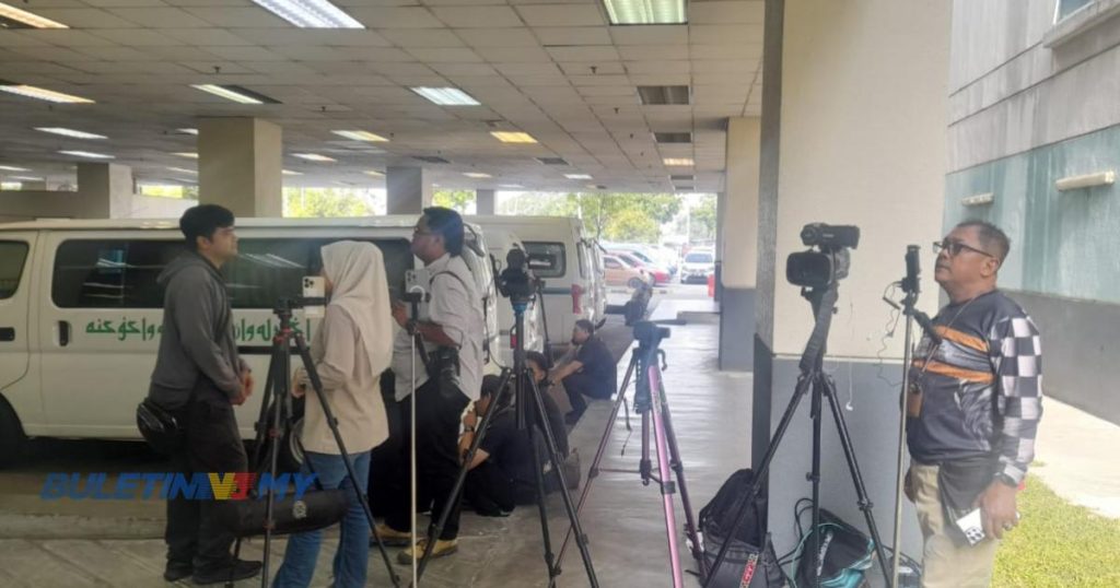 Video Jenazah Nur Farah Akan Dikebumikan Di Pekan Abang Buletin