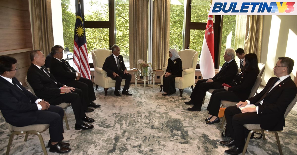 Agong Terima Menghadap Presiden Singapura