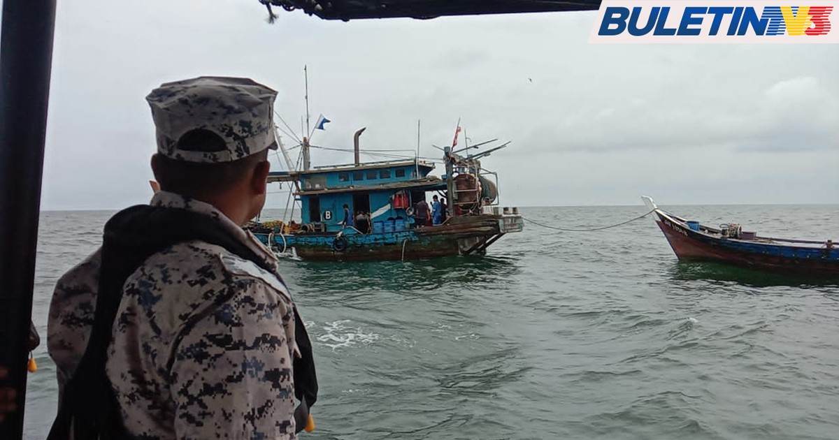 Usaha Apung Bot Nelayan Karam Tidak Berjaya Akibat Cuaca Buruk