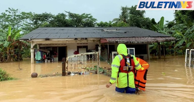 Satu PPS Dibuka, Mangsa Banjir Di Johor Meningkat | BULETIN TV3 Malaysia