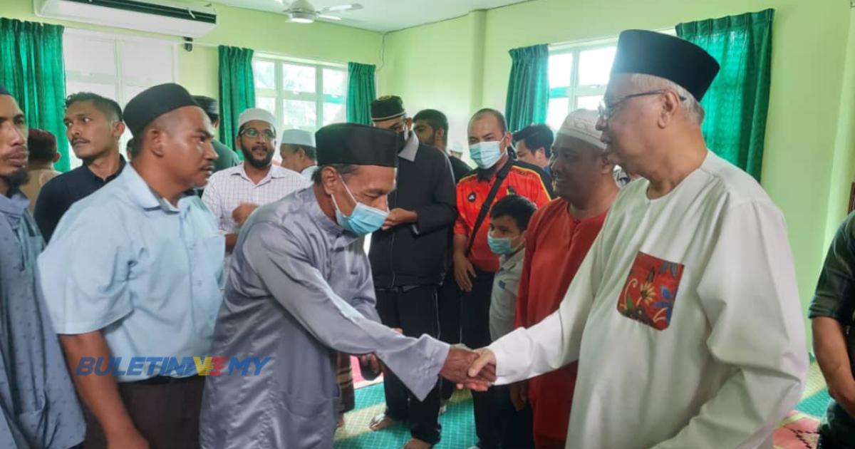 PM solat Jumaat di Masjid Jamek Bandar Triang