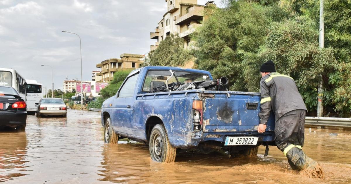 Banjir cetuskan masalah trafik di Lubnan