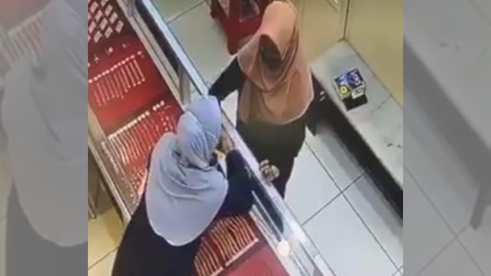Polis tahan kerani wanita disyaki cuba rompak kedai emas