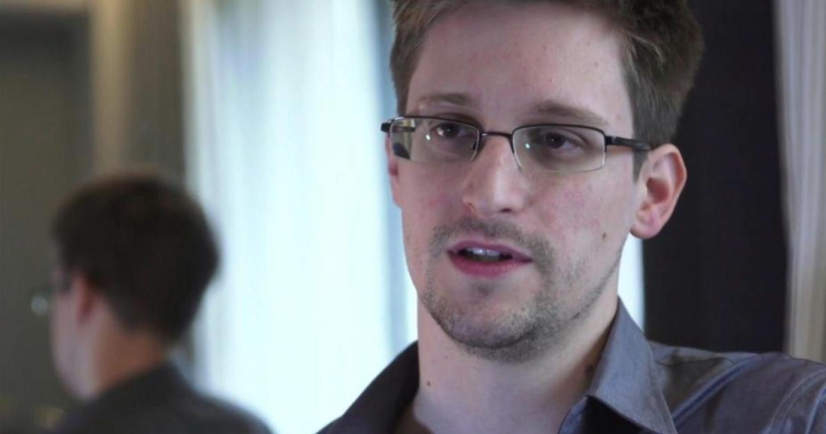 Edward Snowden dapat pasport Rusia