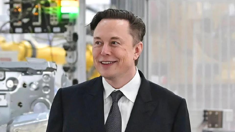 Elon Musk kehilangan seketika ‘takhta’ individu terkaya di dunia
