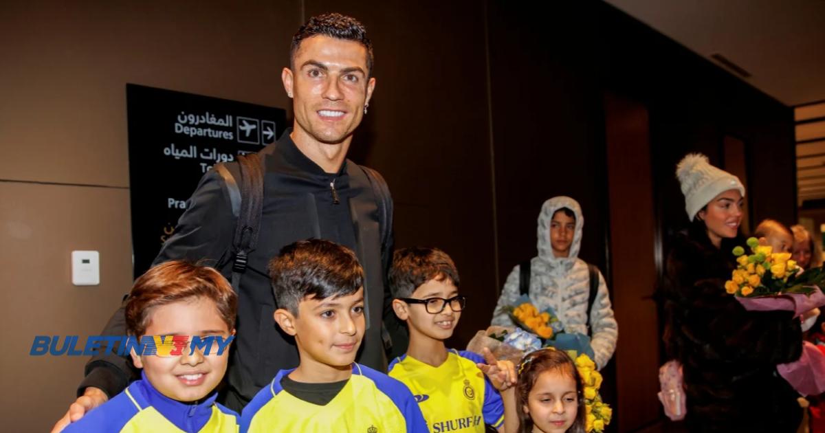 BOLA SEPAK: Ronaldo selamat tiba di Riyadh