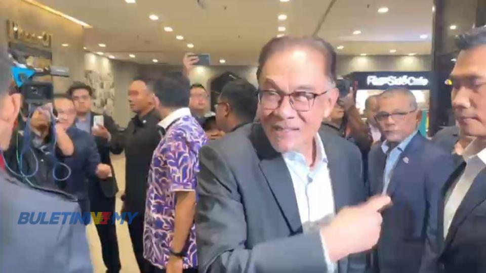 [VIDEO] PM tiba di bangunan UMNO untuk mesyuarat pertama Sekretariat Kerajaan Perpaduan