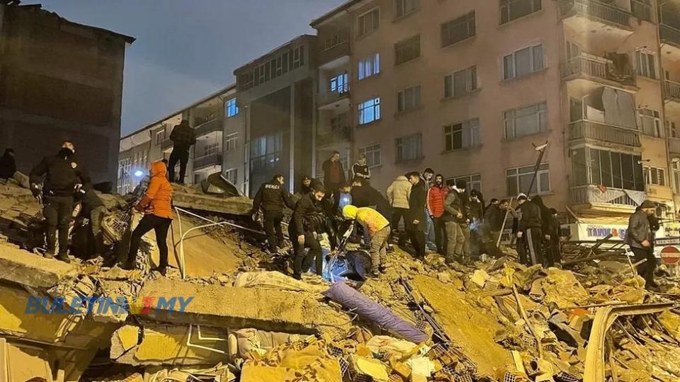 [VIDEO] Gempa 7.8 magnitud gegar Gazientep, 53 maut