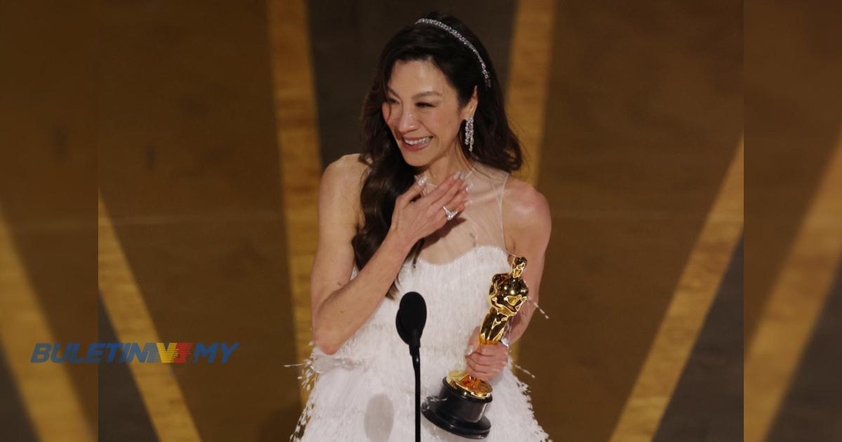 [VIDEO] Michelle Yeoh, pelakon Asia pertama julang Oscar Pelakon Wanita Terbaik