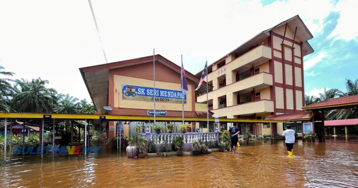 Murid terjejas banjir boleh hadir sekolah tanpa pakaian seragam selama dua bulan