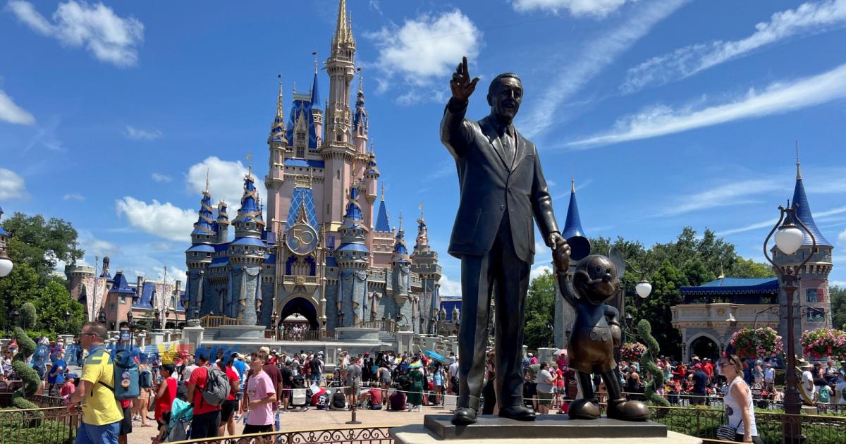 Disney tamatkan perkhidmatan 7,000 pekerja minggu ini