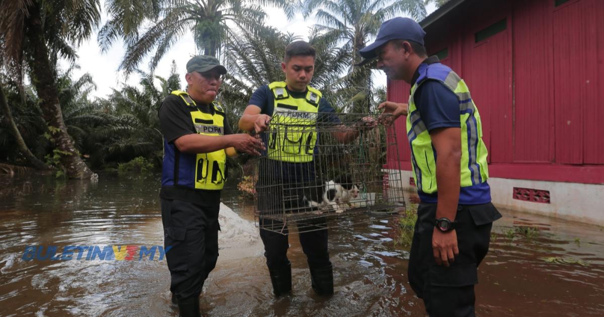 Air bah sudah melarat ke selatan Batu Pahat