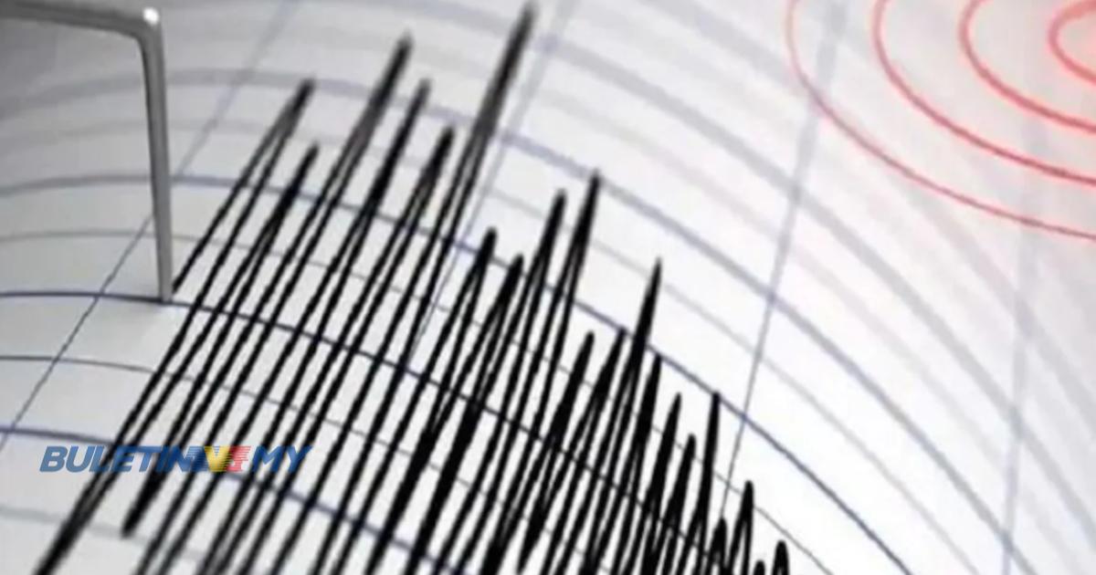 [VIDEO] Gempa bumi bermagnitud 5.6 gegar barat Indonesia