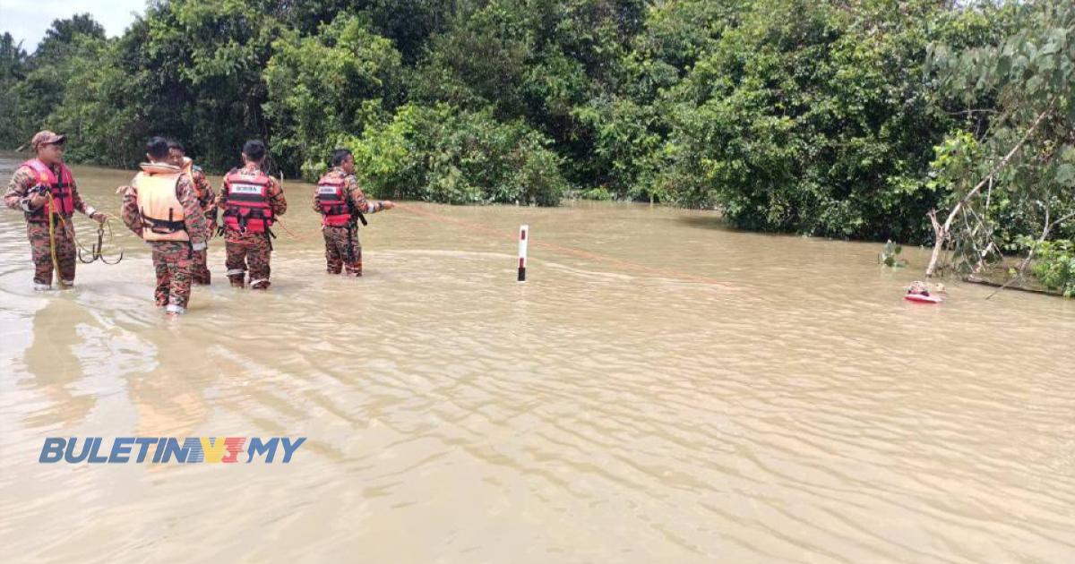 [VIDEO] Wanita hilang dihanyut arus banjir bersama kereta dipandu