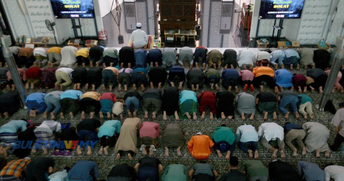 Solat hajat, doa untuk rakyat Palestin di masjid seluruh negara hari ini