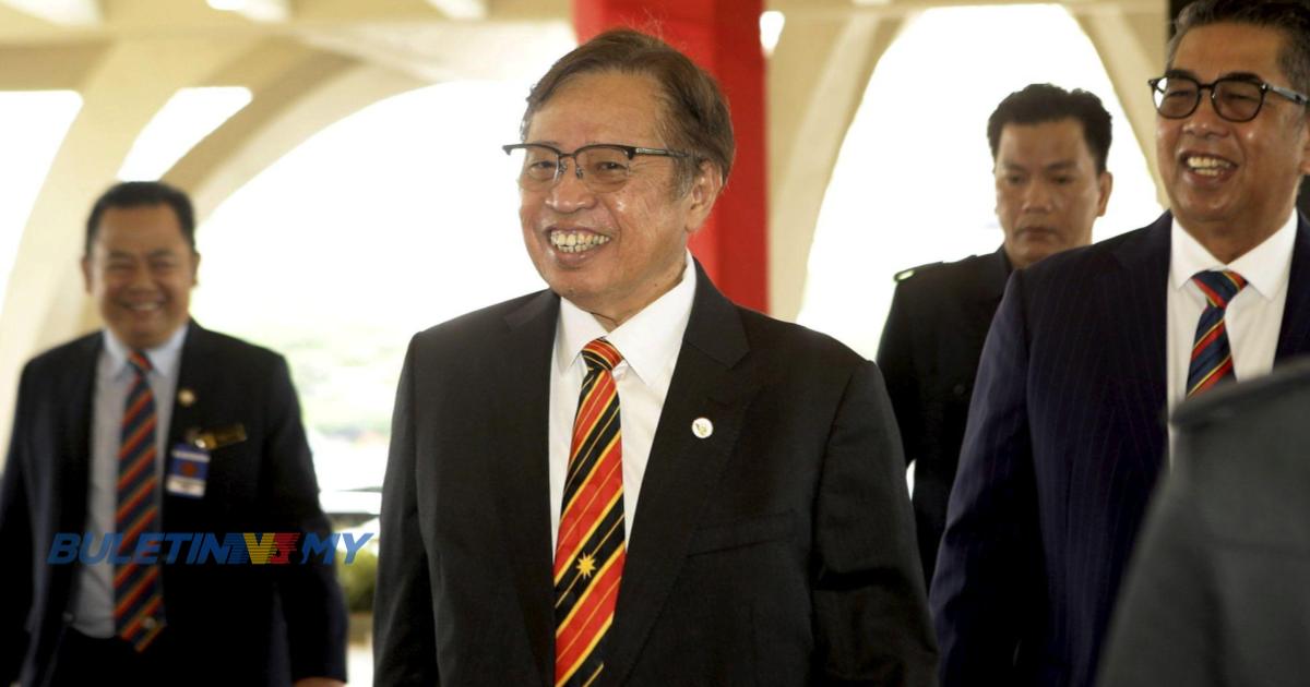 Sarawak cadang pembinaan perkhidmatan kereta api rentas borneo