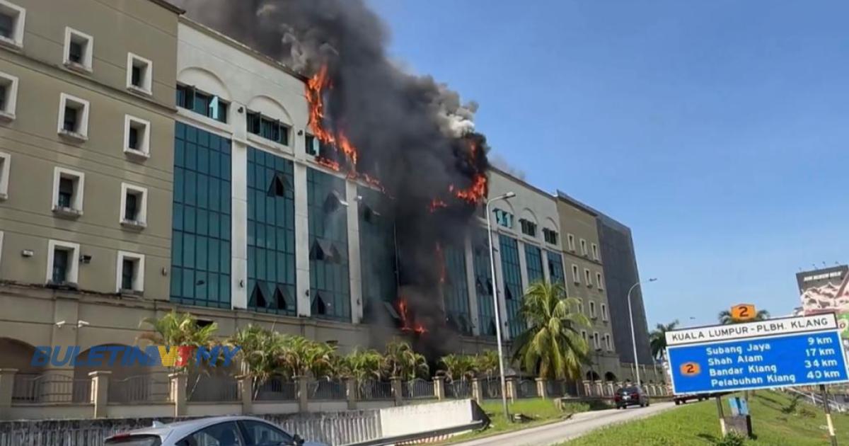 [VIDEO] Bangunan lama KWSP Jalan Gasing terbakar