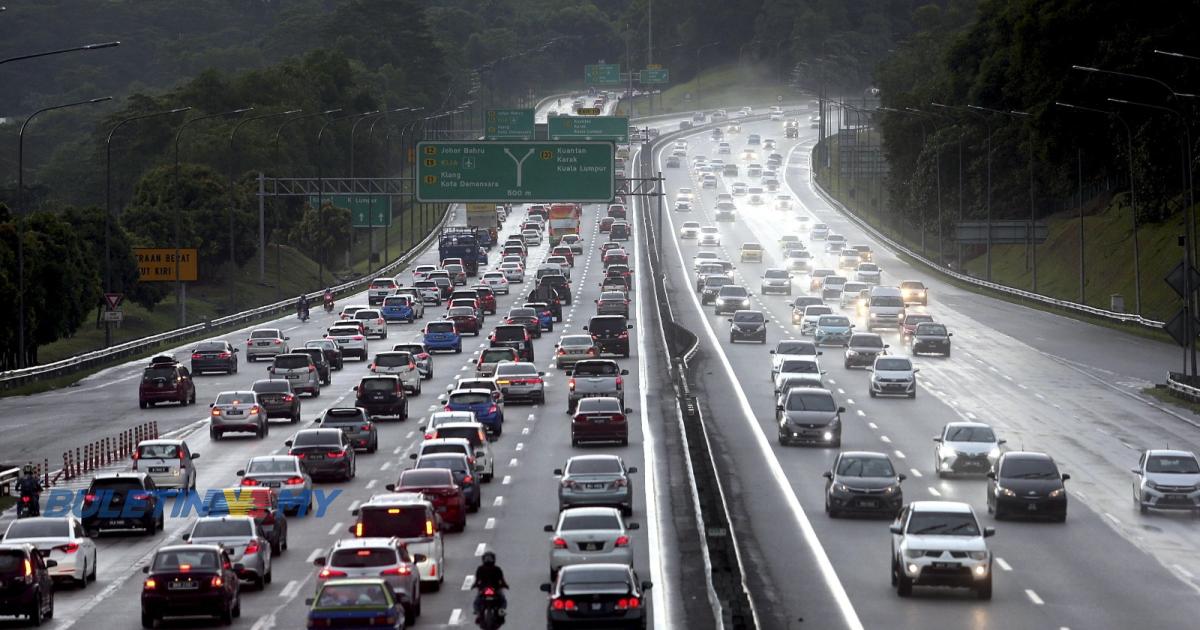 Aliran trafik tinggi di lebuh raya utama negara hari ini