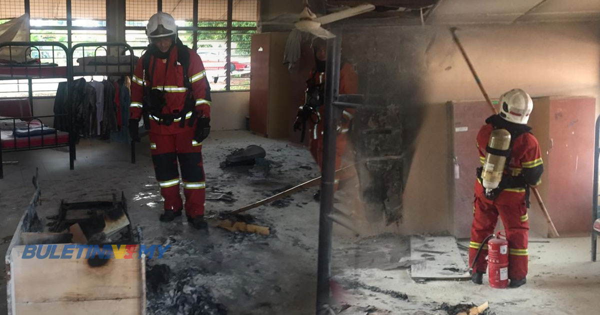  Lokar pelajar terbakar ketika sambutan Hari Guru