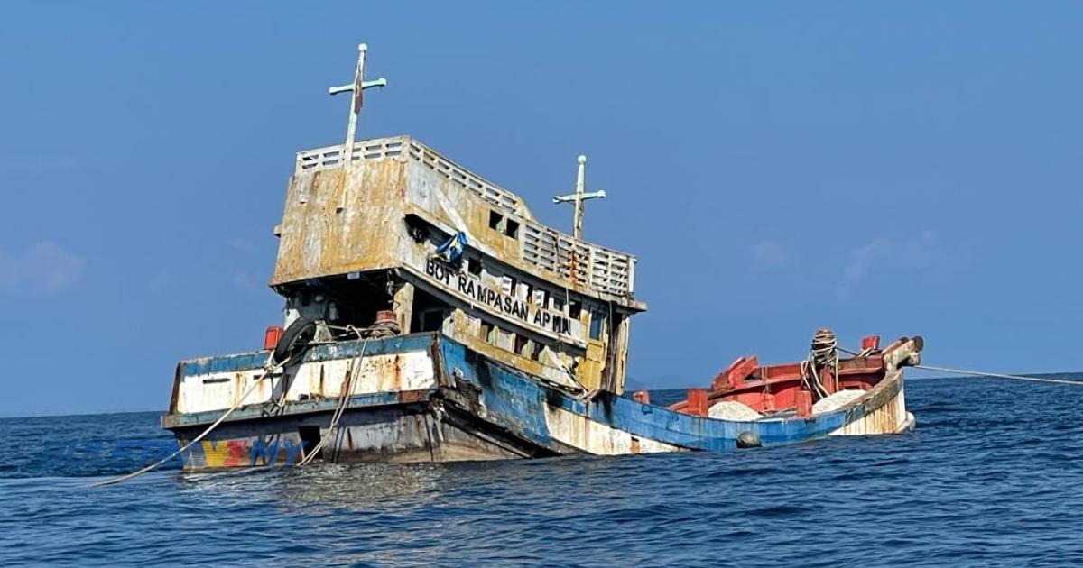 [VIDEO] 446 bot nelayan asing ditenggelamkan di perairan negara