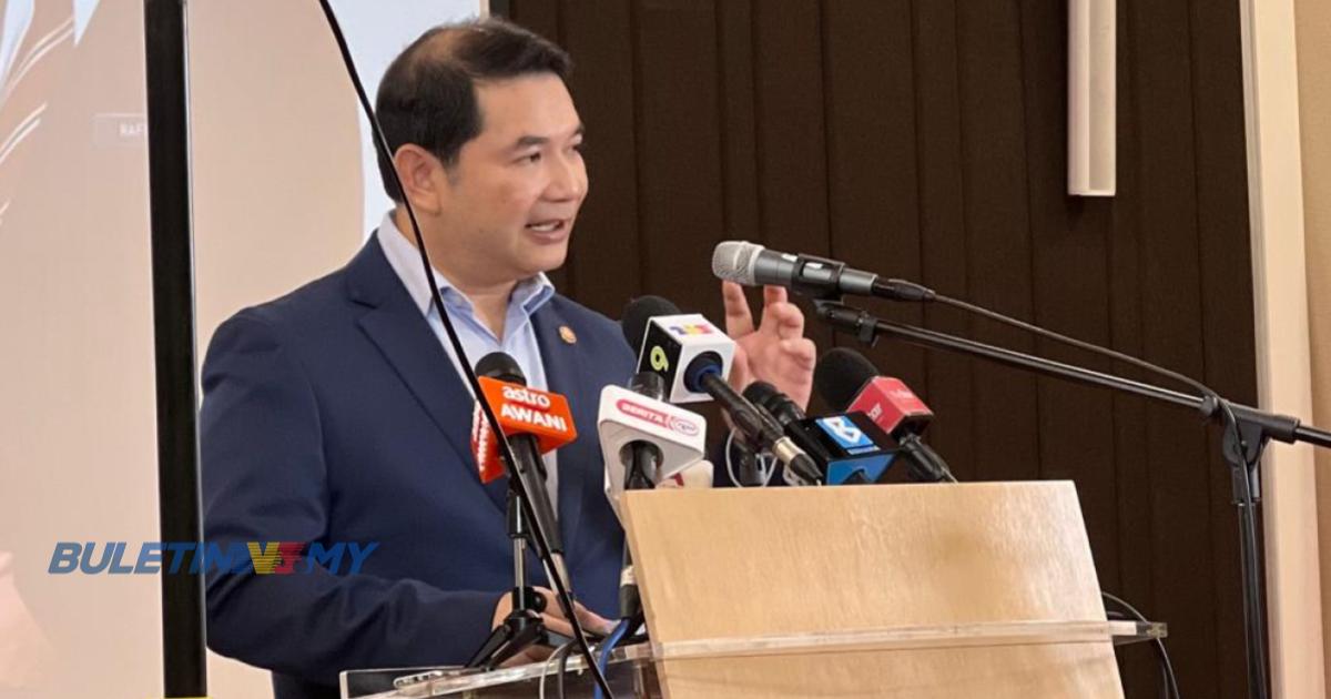 Penstabilan harga & pembangunan gaji progresif tangani kos sara hidup – Rafizi