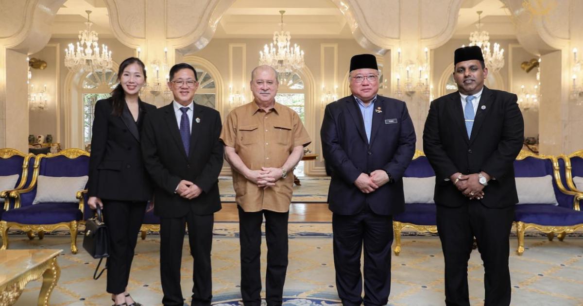 King Sing menghadap Sultan Johor, bincang hala tuju MM2H