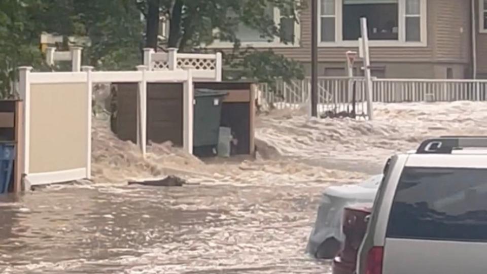 Amaran banjir buruk di New York dan New Jersey