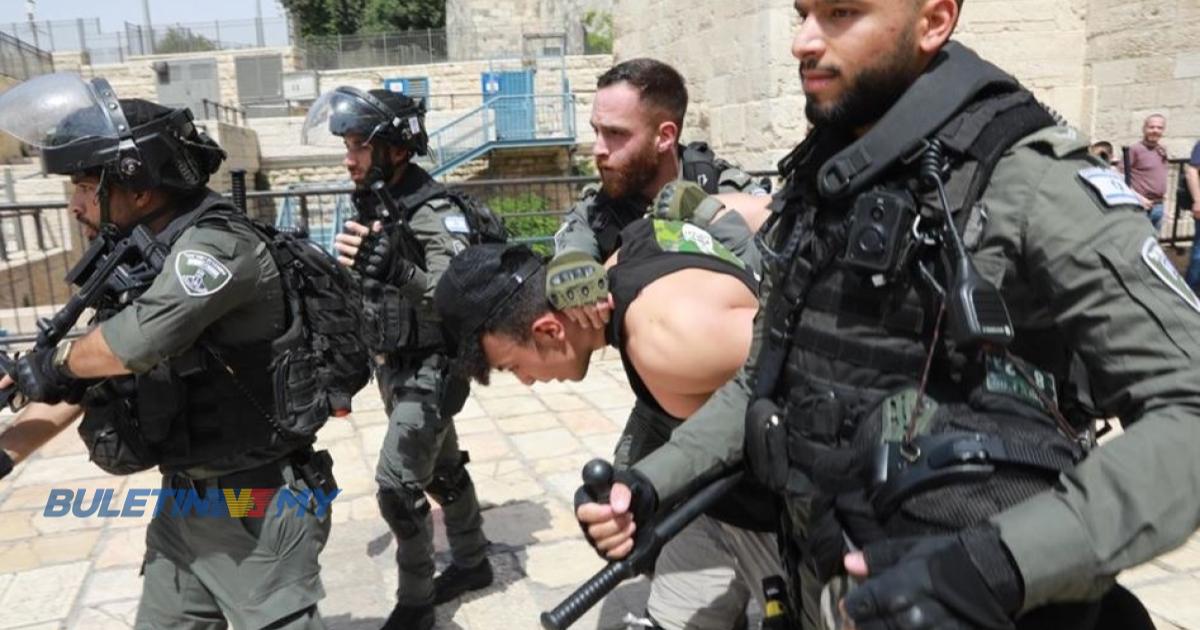 Tentera Israel belasah, halang penduduk Palestin ke Masjid Al-Aqsa