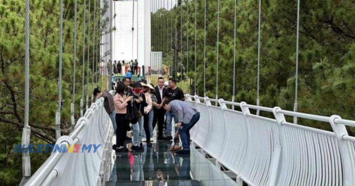 Jambatan kaca di Da Lat, Vietnam kini dibuka