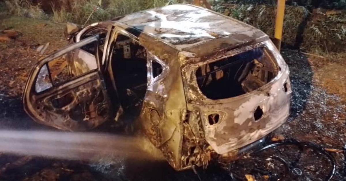 [VIDEO] Kereta terbakar, 3 termasuk kanak-kanak cedera 