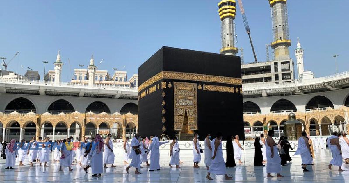 Arab Saudi sarankan pemakaian semula pelitup muka kepada jemaah umrah 1445H