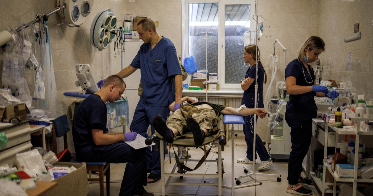 Ukraine: Doktor wanita dikehendaki daftar dengan angkatan tentera bermula 1 Oktober