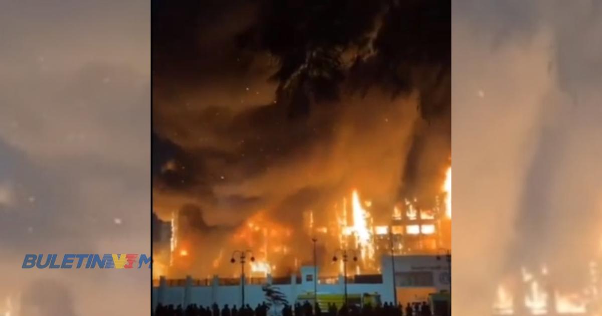 38 cedera bangunan Ibu Pejabat Polis Ismailia terbakar