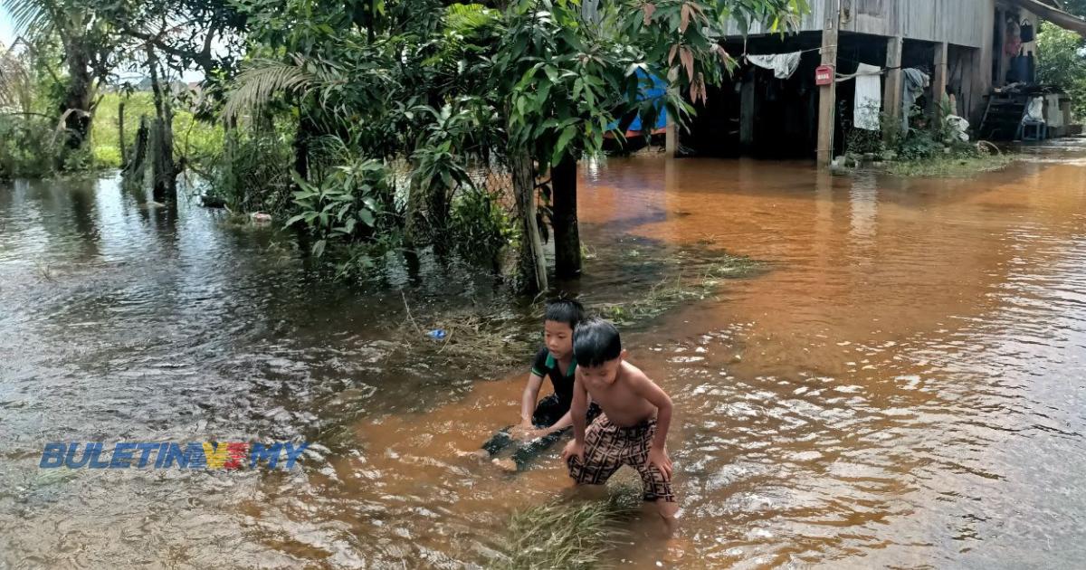 Banjir mula landa kampung di Tumpat 