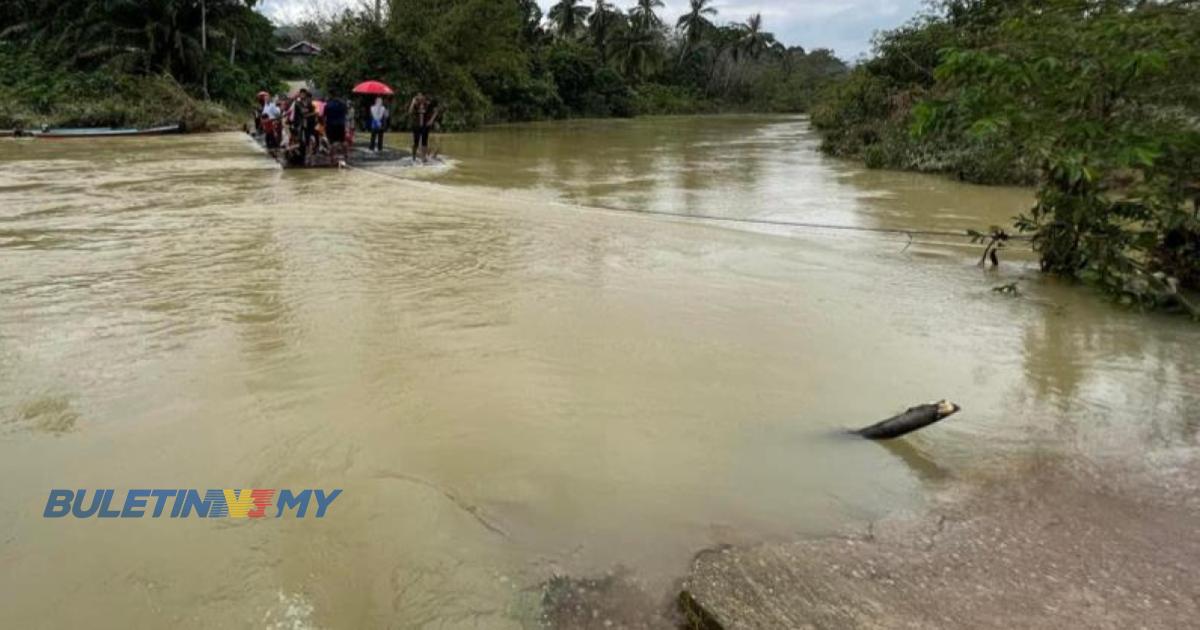 [VIDEO] Jambatan runtuh akibat banjir, penduduk 4 kampung di Kuala Krai terjejas