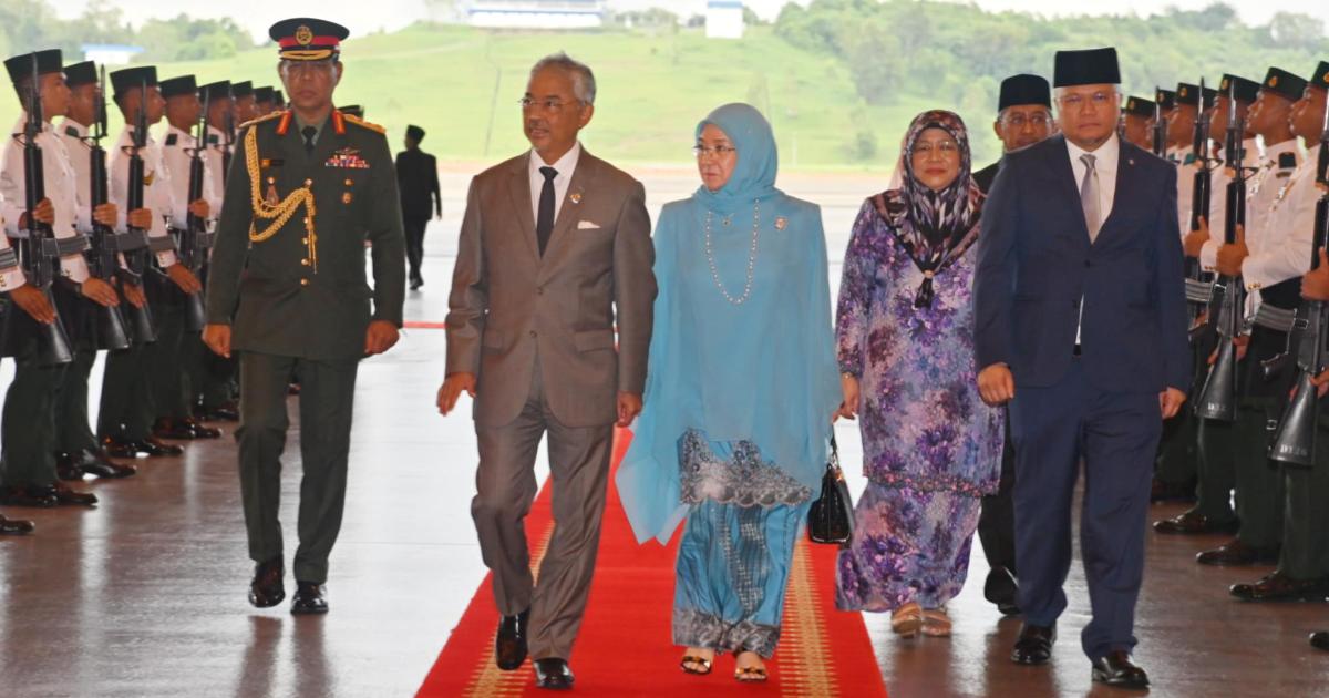 Agong, Permaisuri berangkat tiba untuk Istiadat Persandingan Diraja anakanda Sultan Brunei