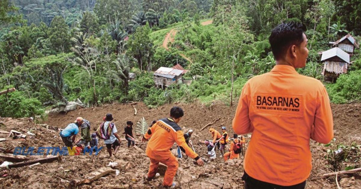15 maut, banjir dan tanah runtuh di Indonesia