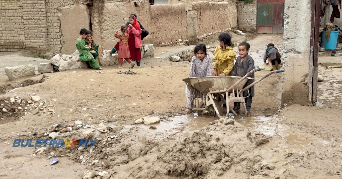 Angka korban banjir di Afghanistan melonjak kepada lebih 300 orang 