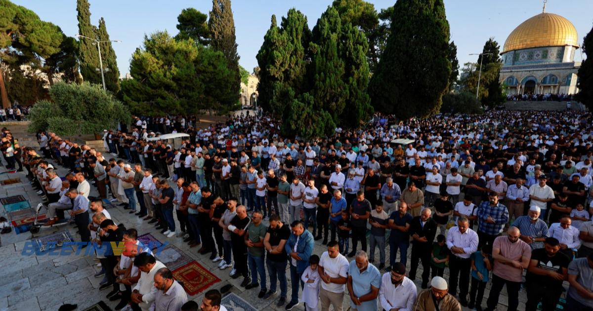 40,000 jemaah tunai solat sunat di Masjid Al- Aqsa