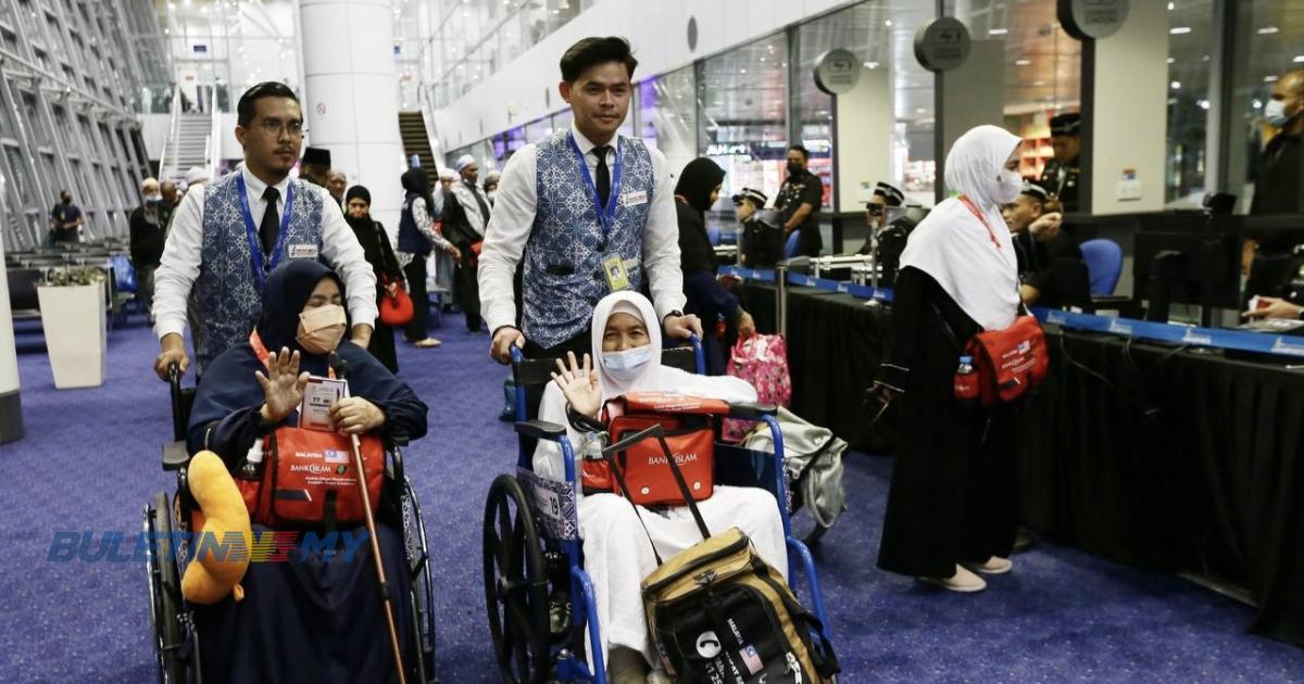 Kumpulan pertama 280 jemaah haji Malaysia kembali ke tanah air
