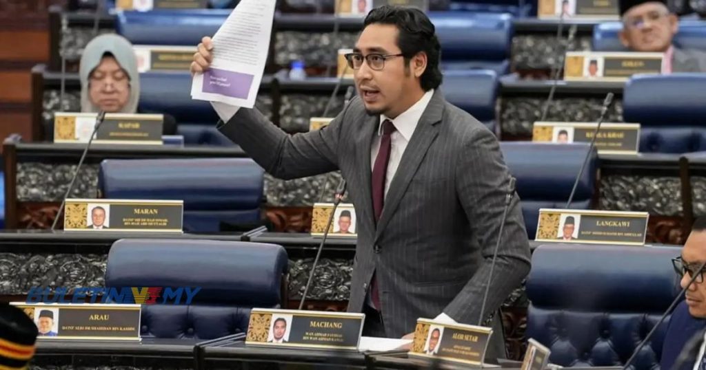 Dewan Rakyat: Wan Fayhsal digantung 6 bulan | BULETIN TV3 Malaysia