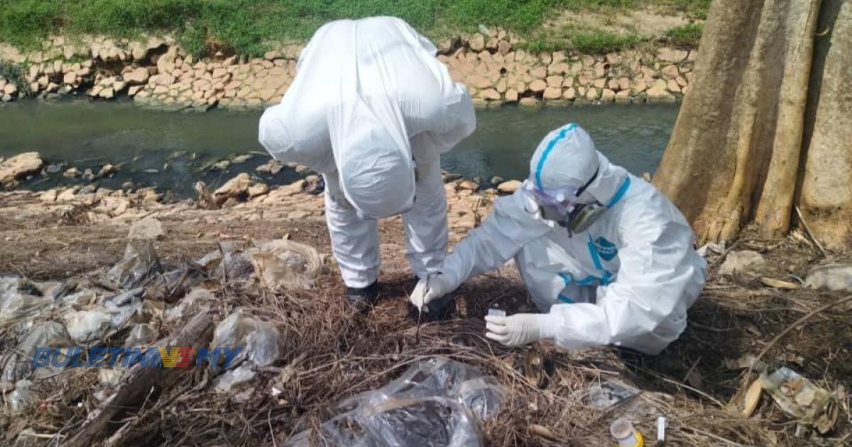 Bomba, JAS pasang ‘oil boom’ dan ‘absorbent’ di lokasi pembuangan bahan kimia di Kawasan Perindustrian Tebrau