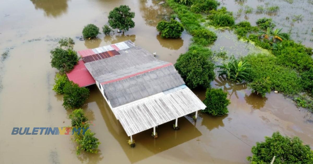 Jalan Batang Melaka-Gemencheh ditutup untuk semua kenderaan akibat banjir kilat