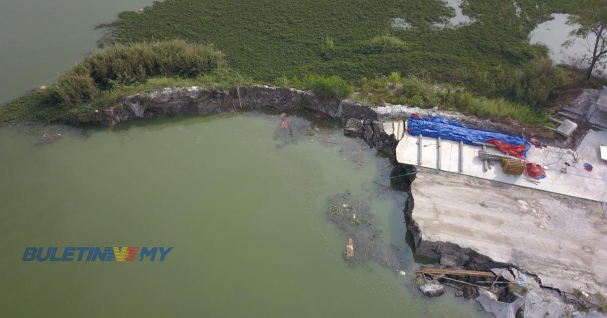 Terdengar bunyi pergerakan tanah sebelum tebing runtuh