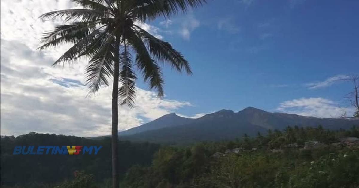 Pasukan SAR guna dron cari pendaki Rusia hilang di Gunung Rinjani, Indonesia