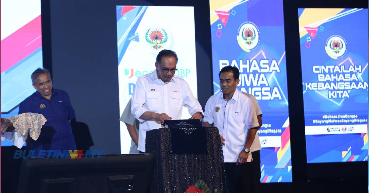 Golongan elit obses Bahasa Inggeris, jangan pertikai kedudukan Bahasa Kebangsaan – PM