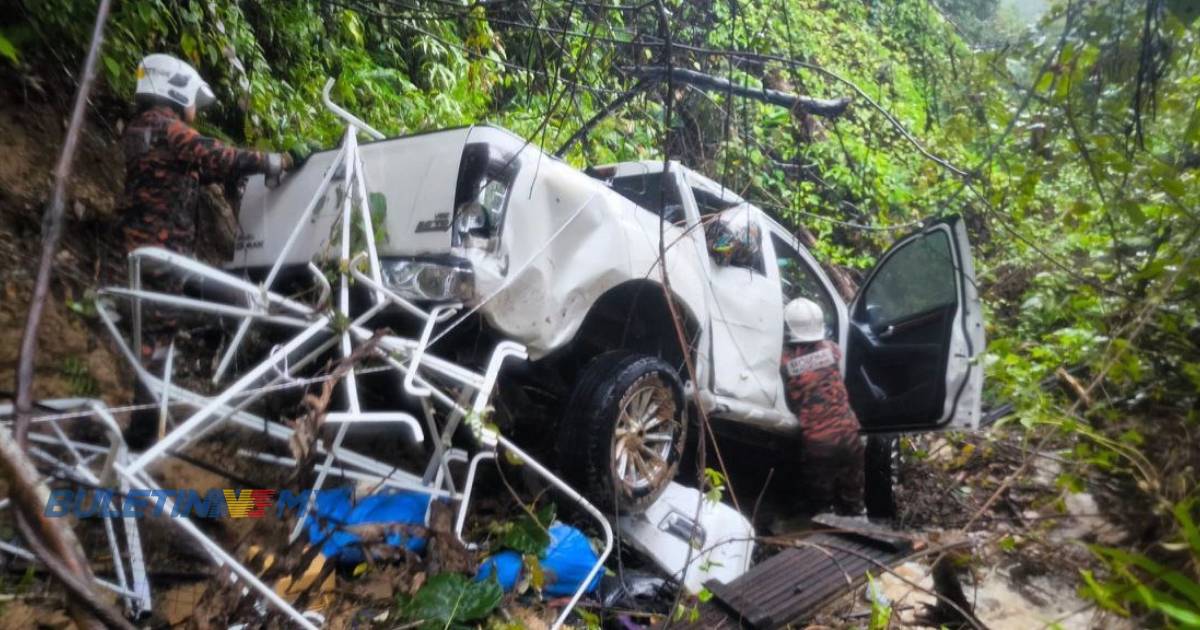 Wanita nyaris maut, kenderaan jatuh gaung 60 meter 