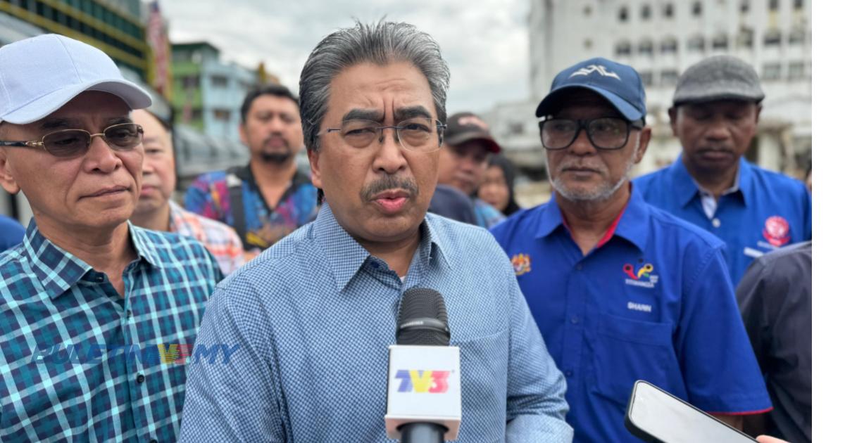 Ruang parkir Kompleks Pasar Raja Bot perlu diberi keutamaan – Johari Abdul Ghani